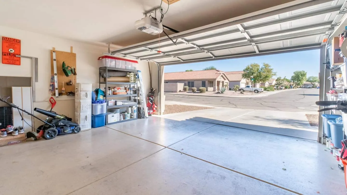 professional garage cleaning dubai