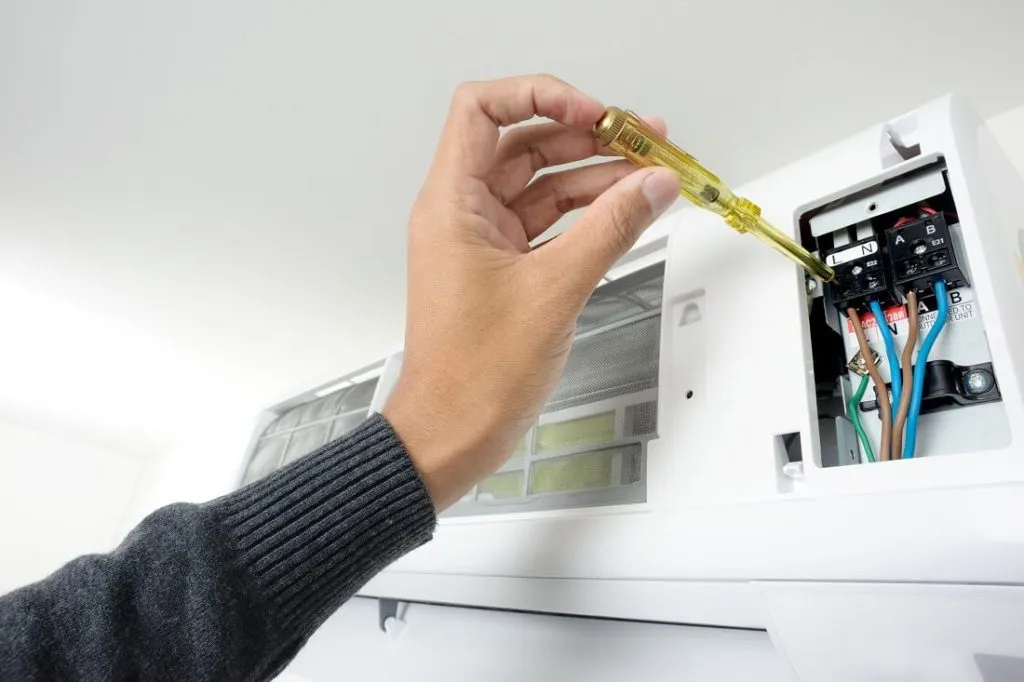 ac keeps tripping the circuit breaker