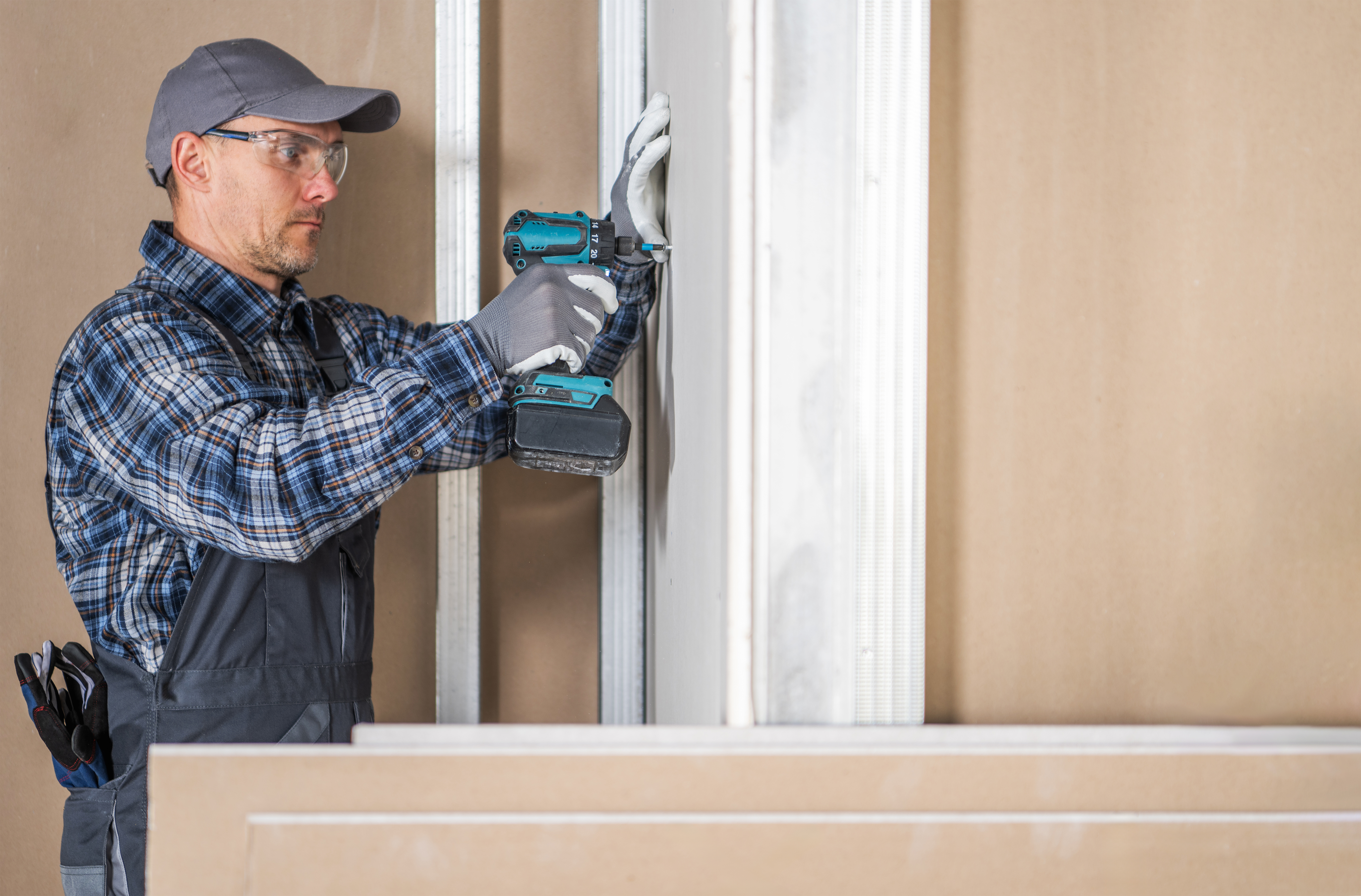 Tools for gypsum partition in dubai