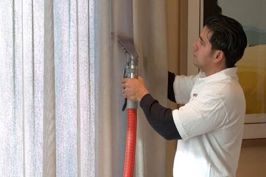 Curtain Cleaning Dubai Guide | Deep Cleaning & Maintenance Tips