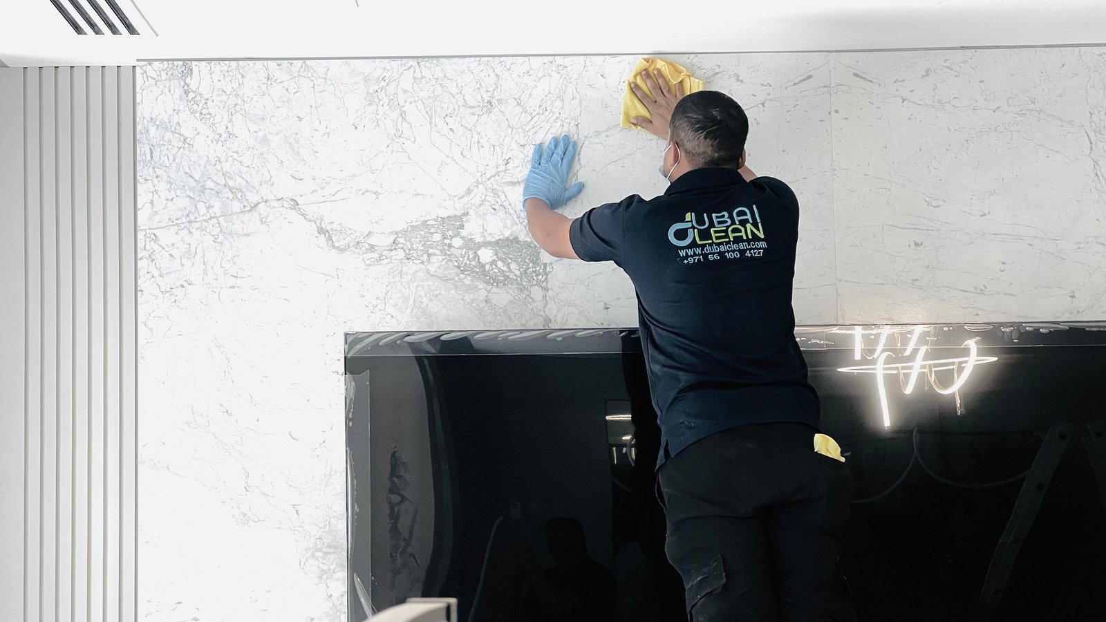 فوائد خدمات التنظيف الاحترافية