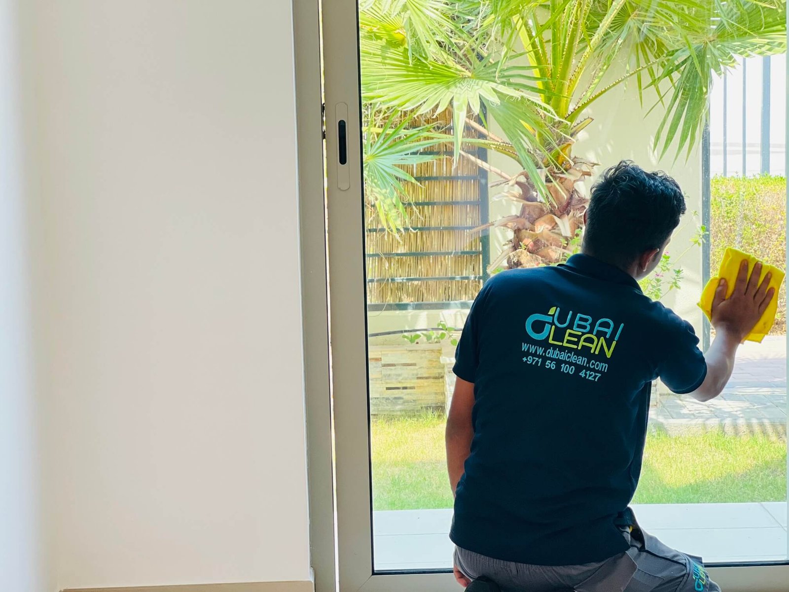 ما هو التنظيف العميق للمكتب؟