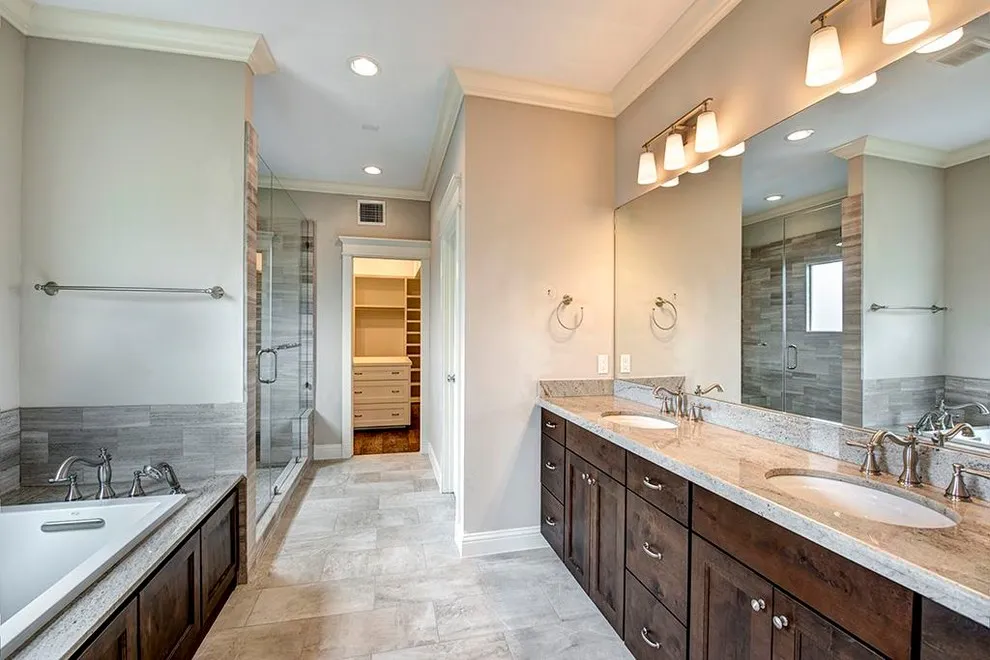 Unlock the super simple 7 steps in the cleaning process with DubaiClean. Ensure a spotless, hygienic space with our expert cleaning services.