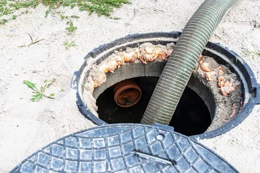 septic tank cleaning dubai,septic tank services dubai,emergency septic cleaning dubai,professional septic tank maintenance,septic tank pumping dubai,commercial septic cleaning dubai,residential septic services,septic tank cleaning company dubai,best septic tank cleaning company dubai