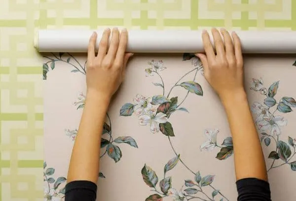 How to Fix Torn Wallpaper in Dubai: Simple Steps & Tips