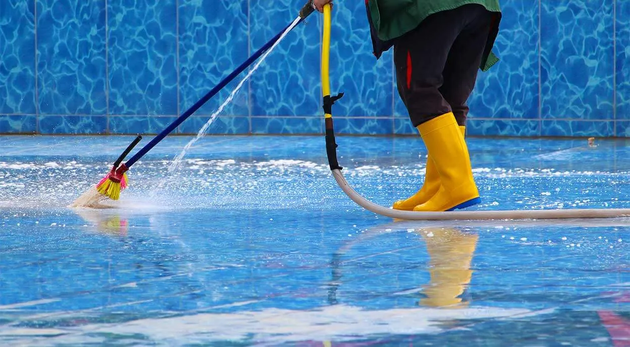 Swimming Pool Floor Cleaning