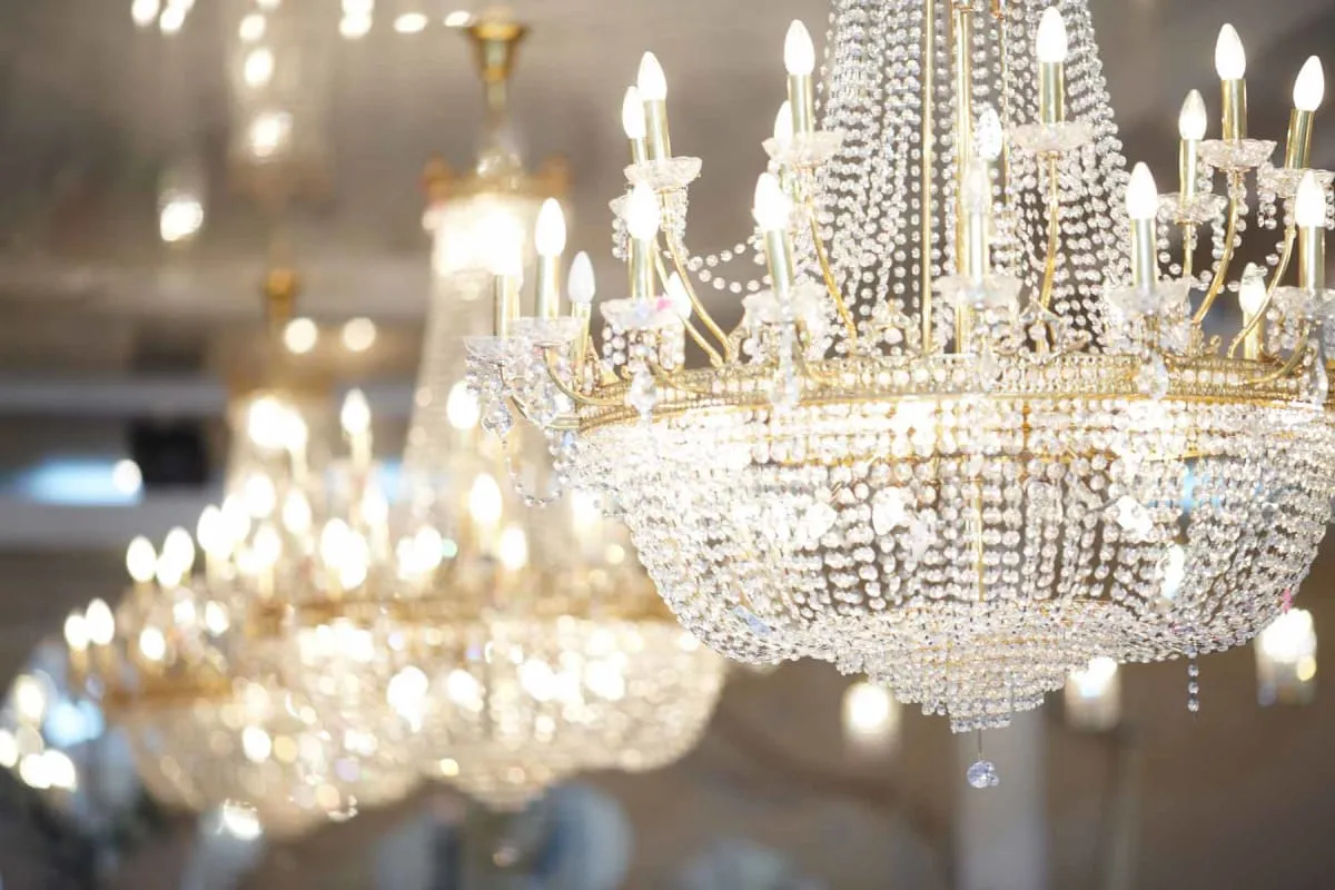 professional chandelier cleaning for event hall in dubai