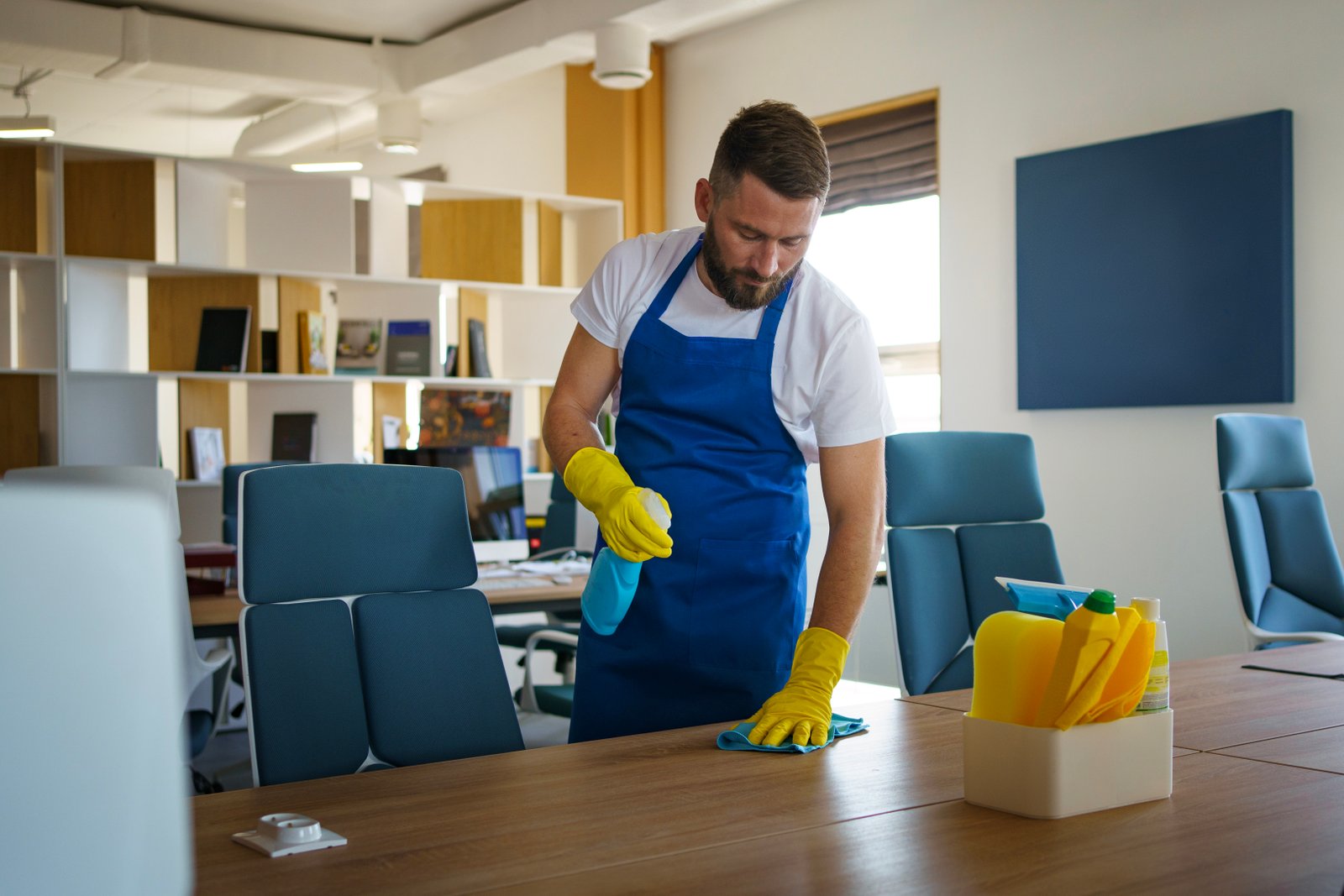 How to Clean an Office Professionally: