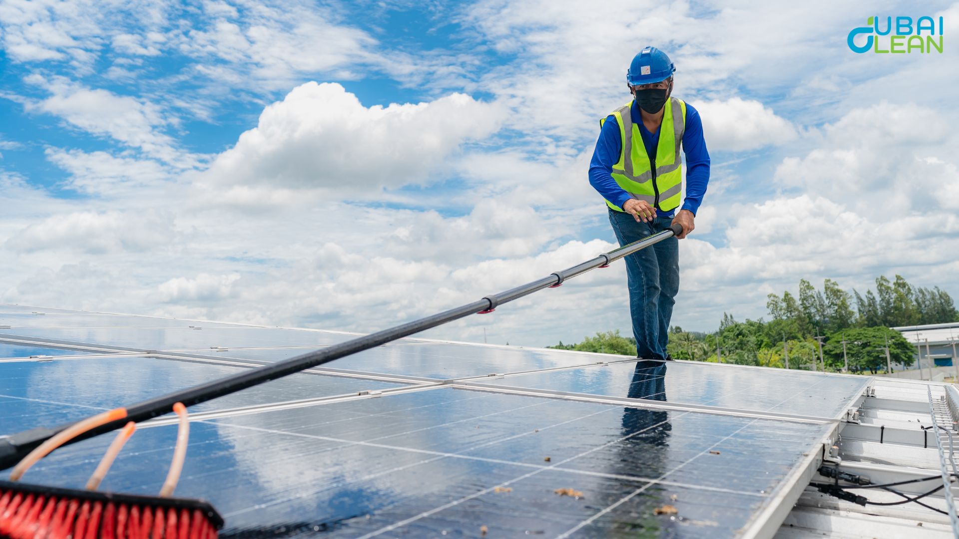Best Solar Panel Cleaning Tips for Dubai Climate 