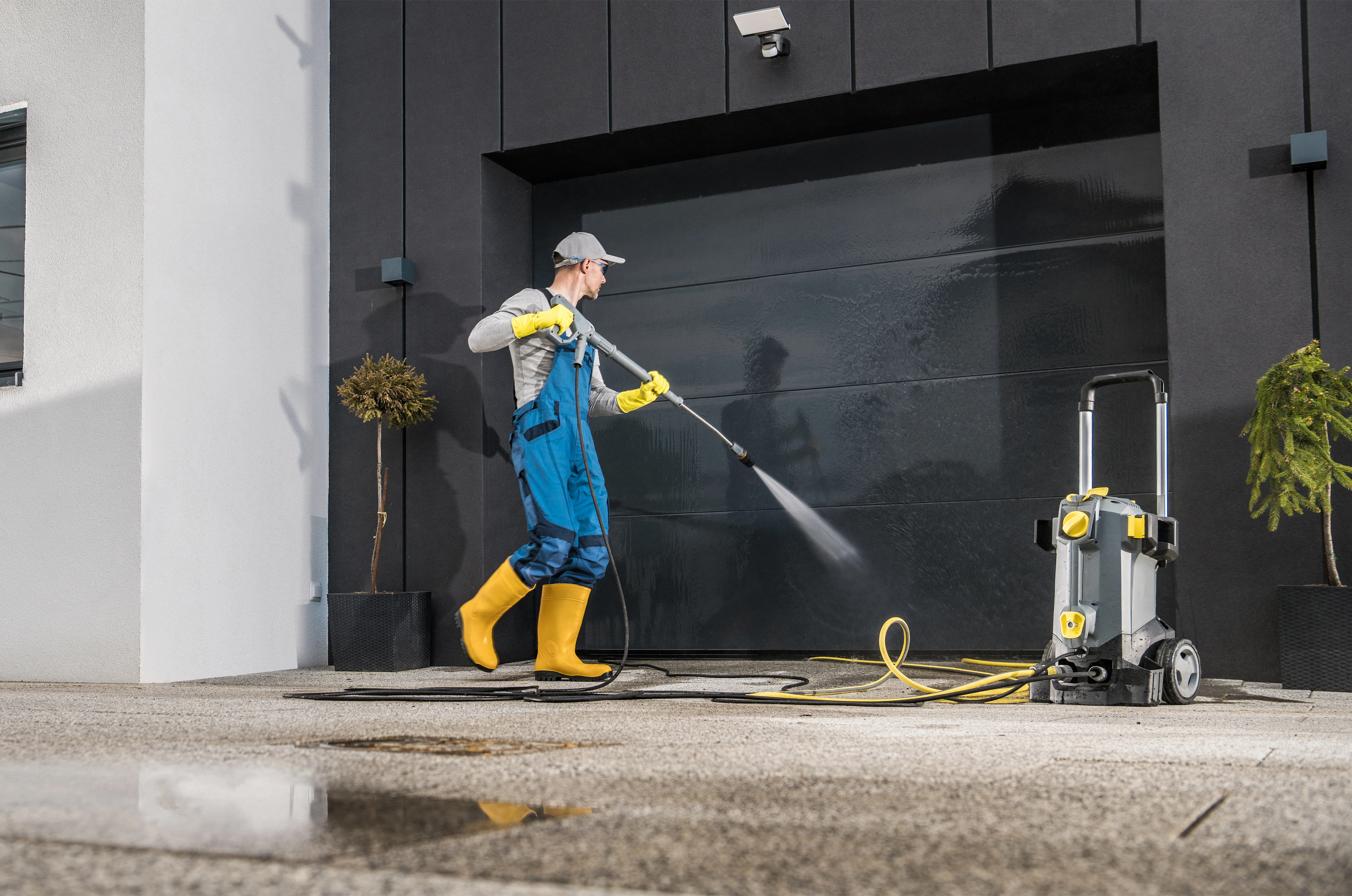 Power Washing vs Pressure Washing | Dubai Guide