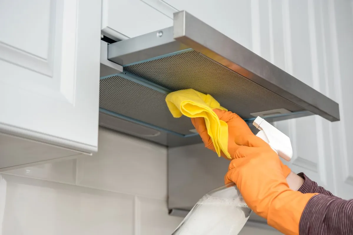 Kitchen Hood Cleaning Services in Dubai | Expert Tips & Benefits
