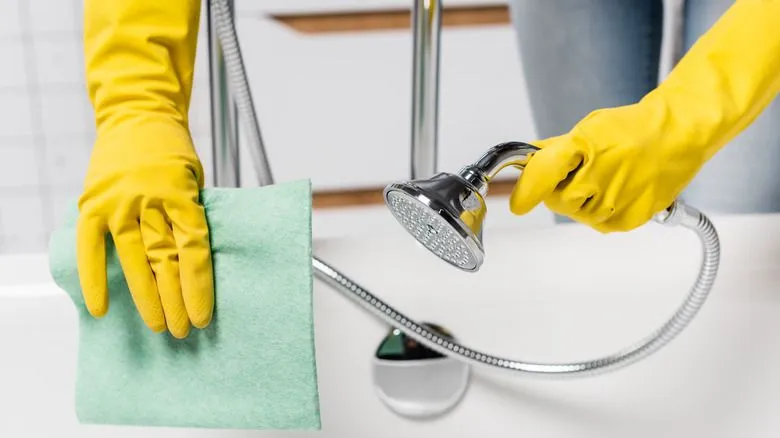 How to Clean Mold in Shower: Simple & Effective Solutions for Dubai Homes