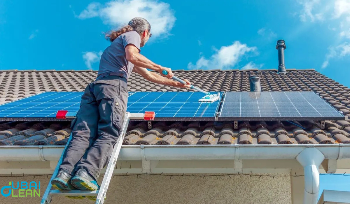 Best Way to Clean Solar Panels in Dubai | DubaiClean
