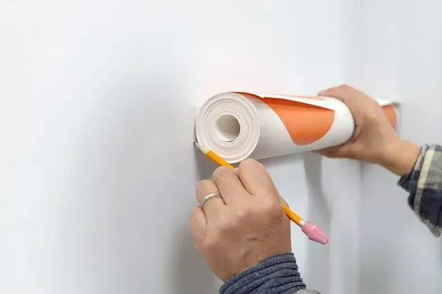 How to Fix Torn Wallpaper in Dubai: Simple Steps & Tips